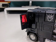 Masterpiece-MP-49-Black-Convoy2