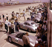  1960 International Championship for Makes 60seb00-Pits-Porsche-1