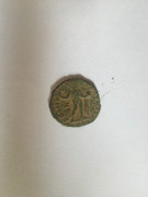 Nummus de Constantino I. SOLI INVICTO COMITI. Londres B8-D57308-7-B42-40-E8-8148-C2-DF0-ECDCFFD