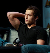 Tom-Holland-superficial-guys-69