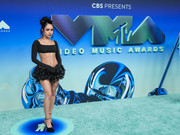 Tara-Yummy-Legs2026MTVVMA231
