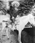 1 Peso. Mexico. 1910: La cucaracha, la cucaracha,... Imagen-de-pancho-villa-montado-a-caballo-84199e4f-550x677