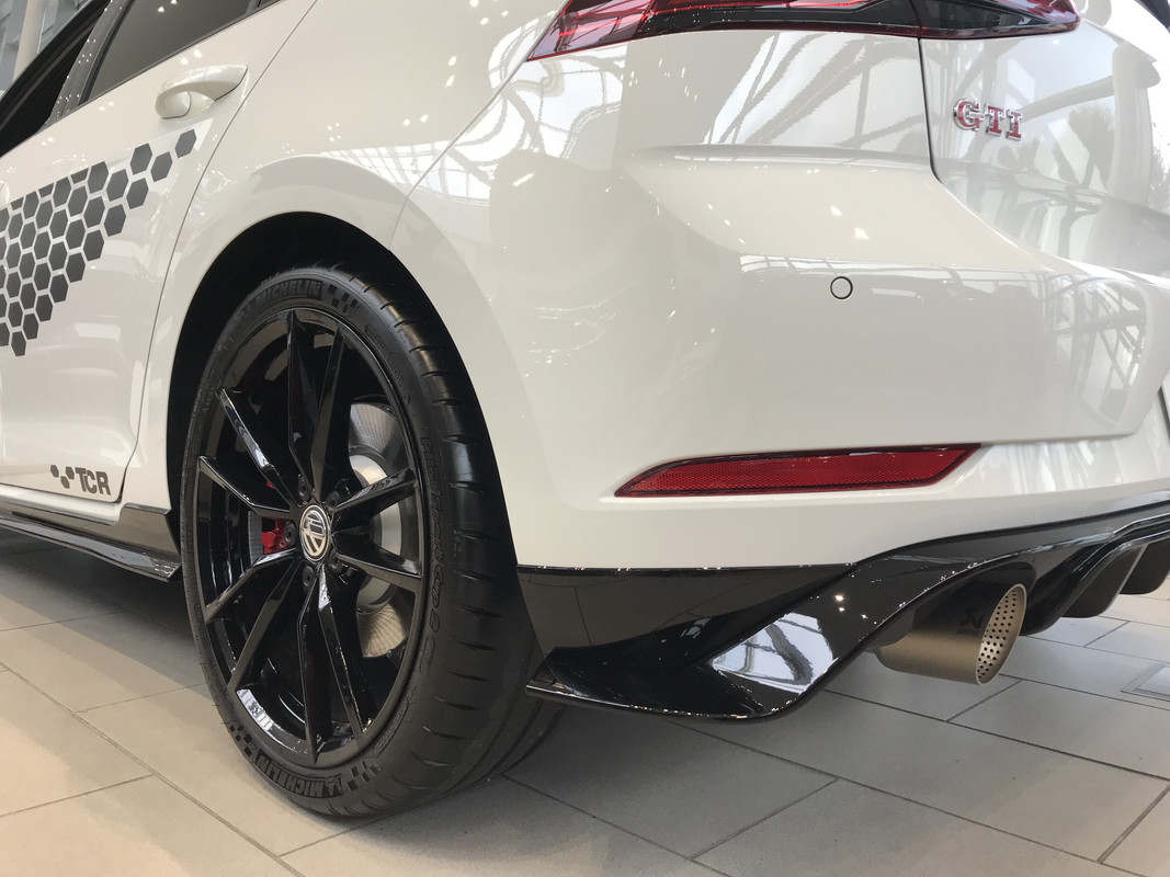 EYCpJS4lSlikt6Fz14HpYQ