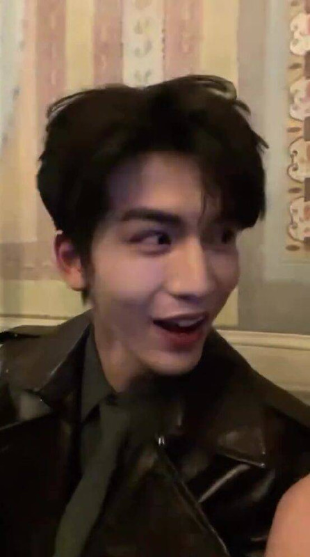 w1200 - 2025-05-19T164532.653