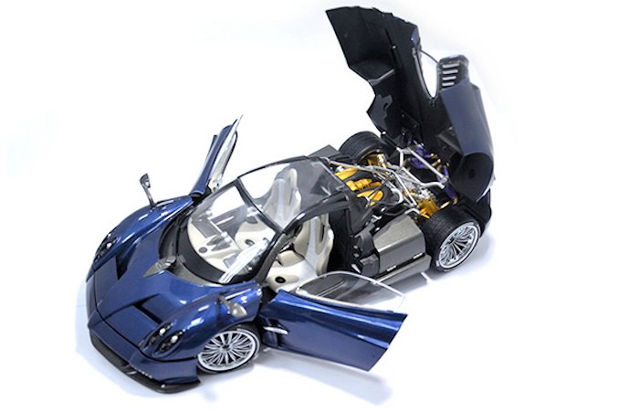 lcd_Pagani-Huayra-Roadster4