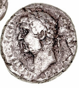 Tetradracma de Adriano.  L EN-NEAK Δ. Cabeza de Nilo a dcha. Alexandría 25b