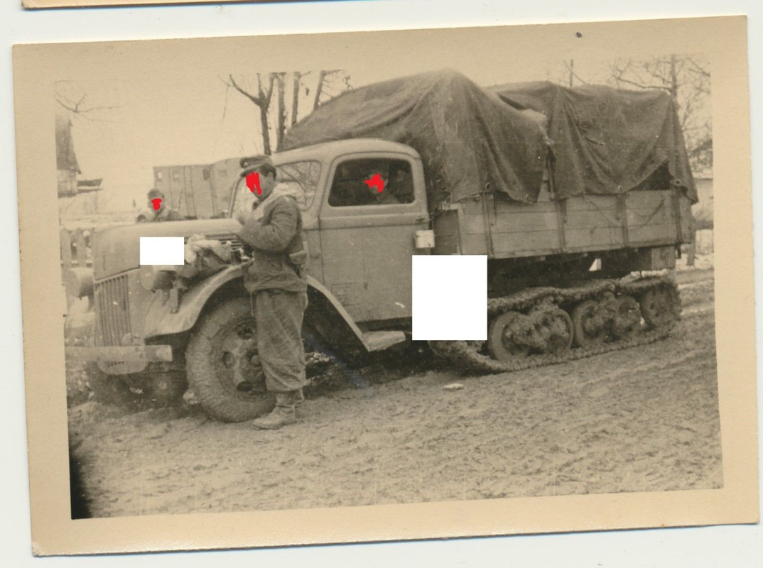 Russland Panzer Halbkette Maultier LKW Rückzug 1944 WK II