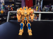 Cyberverse-Deluxe-Cheetor-04