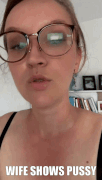 478088421-wife-shows-pussy