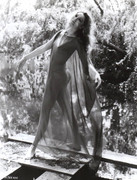 Julie-Newmar-mb70