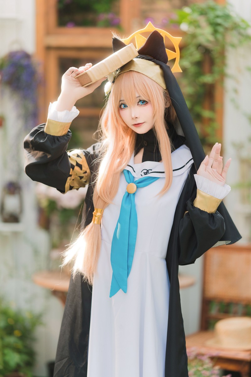 艾西Aiwest 碧蓝档案伊落玛丽修女Cosplay写真图集 修女主题高清图集 33P (98.4M)插图1
