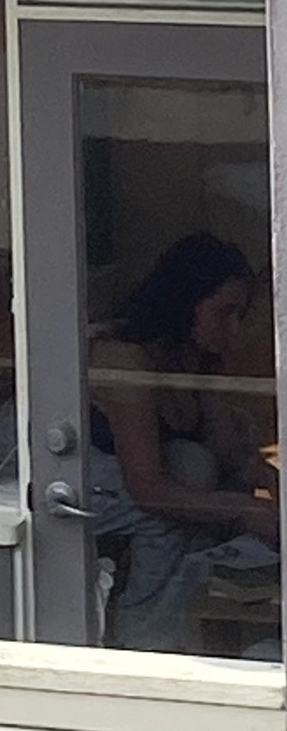 [Image: pebqin907ub9.jpg]