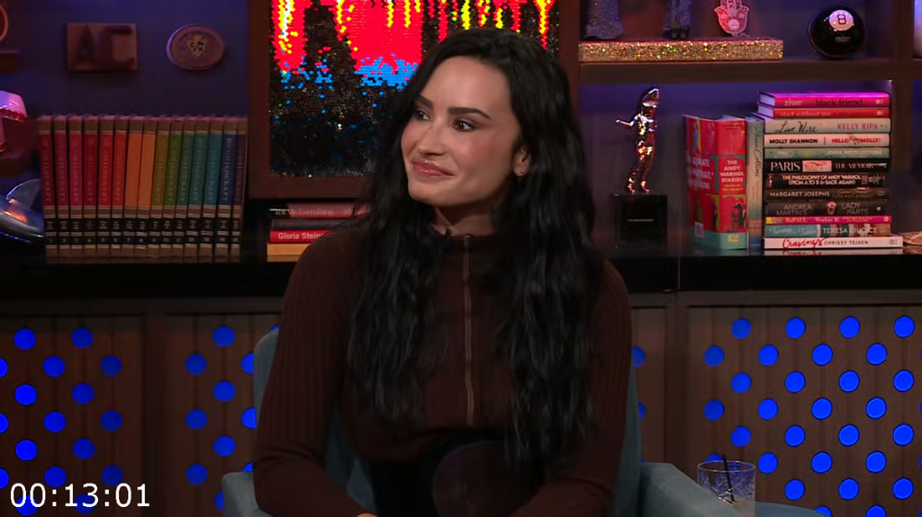 [Image: bckjrn2vy525.png]