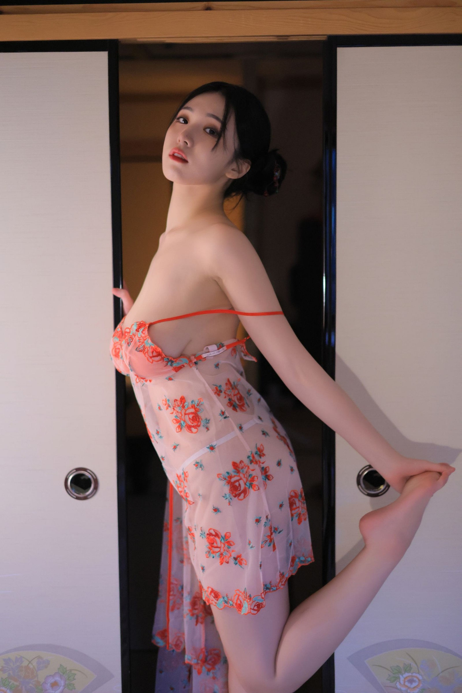 李妍雨YeonWoo写真视频，及写真作品欣赏插图2