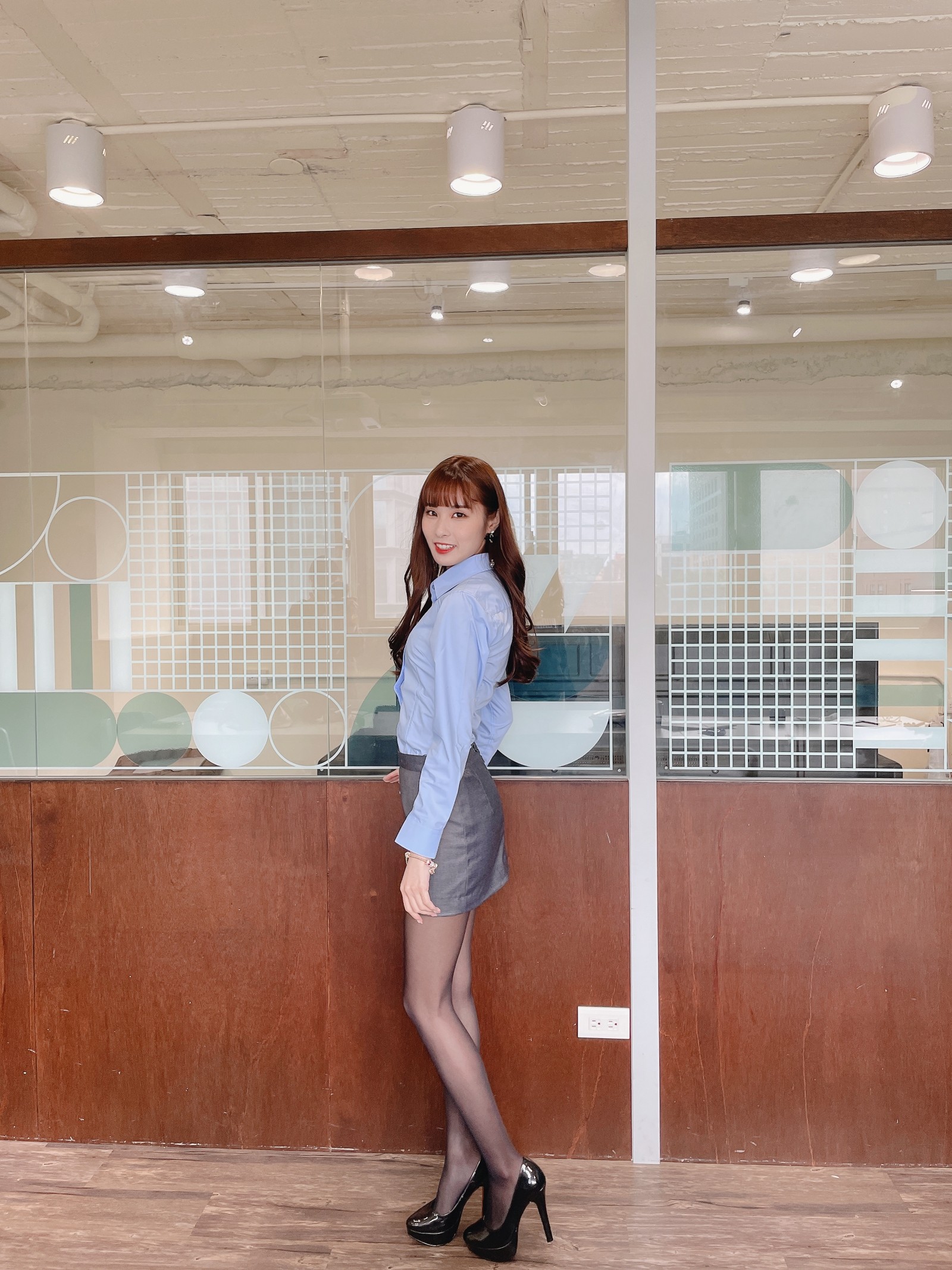 泥泥汝 OL 女郎 B 主题 写真＋视频合集｜高人气职业风作品（350P｜12V｜840MB）插图