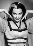 Yvonne-De-Carlo-d05