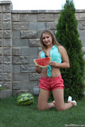 Marvel-Charm-Hanna-Watermelon-068