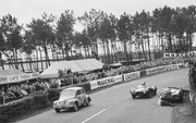 24 HEURES DU MANS YEAR BY YEAR PART ONE 1923-1969 - Page 35 54lm66-Renault-4-CV-Jacques-Faucher-Jean-Hebert-9