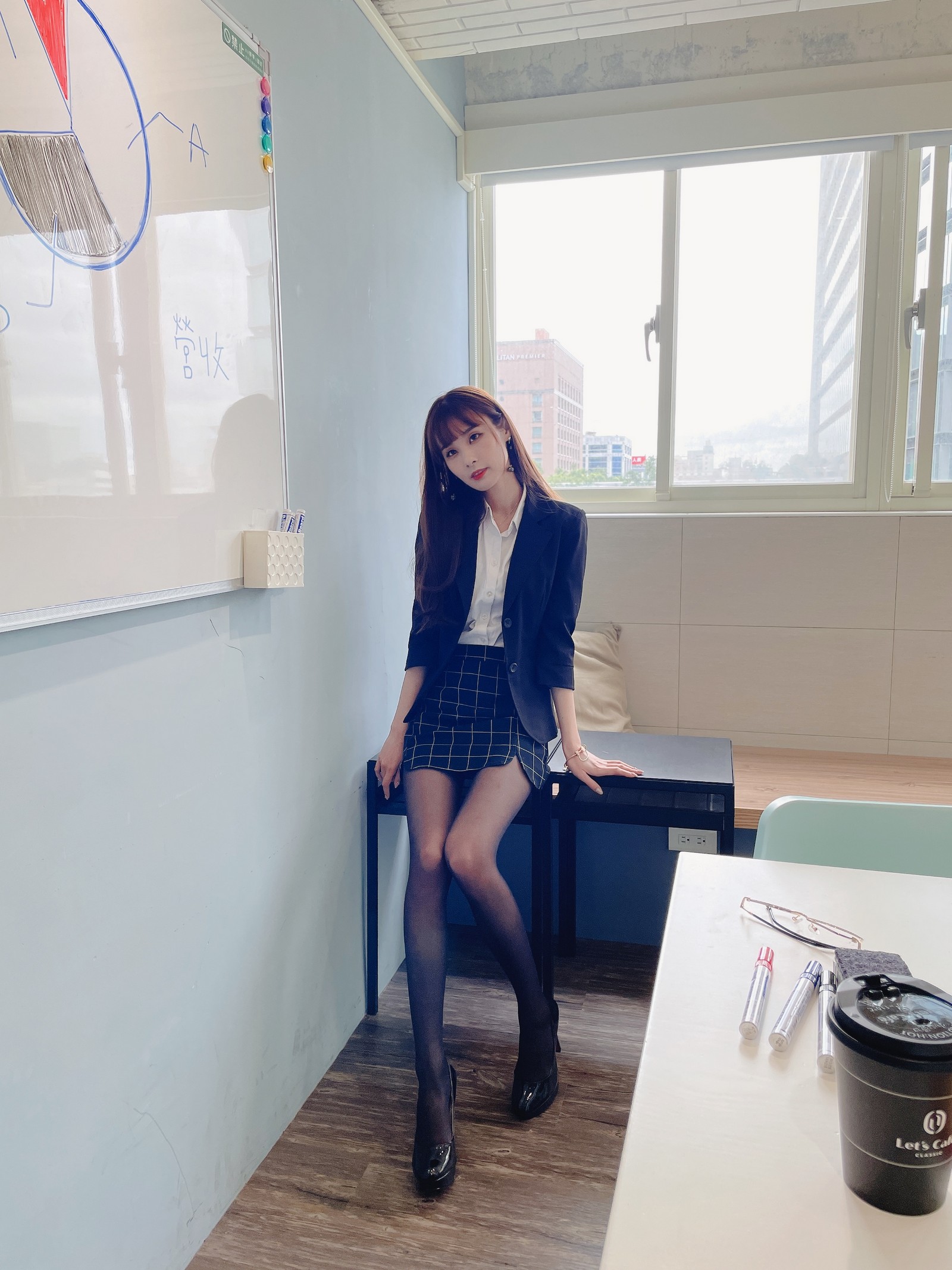 泥泥汝 OL 女郎 B 主题 写真＋视频合集｜高人气职业风作品（350P｜12V｜840MB）插图9