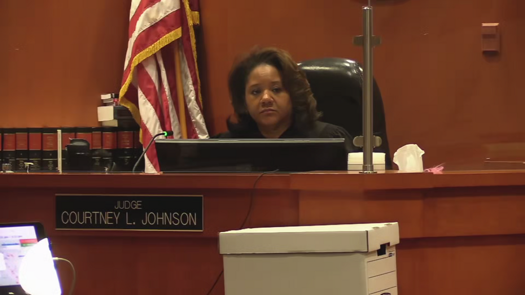 [Image: 3f892acrkoqe.png]