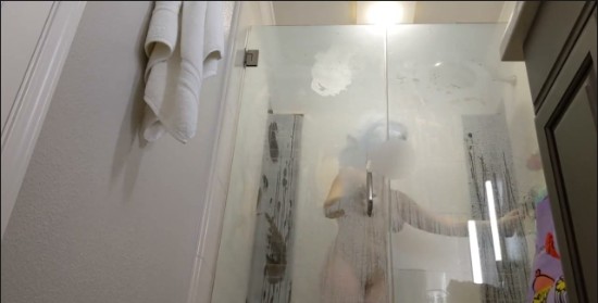 [Image: Voyeur12995145220.jpg]