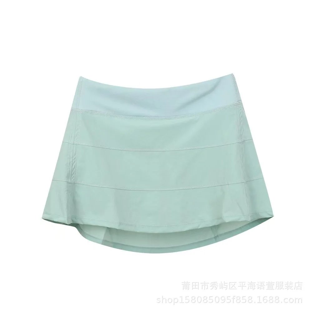 Lululemon Lululemon Skirt — T-shirt and Shorts find on BoonBuy Finds