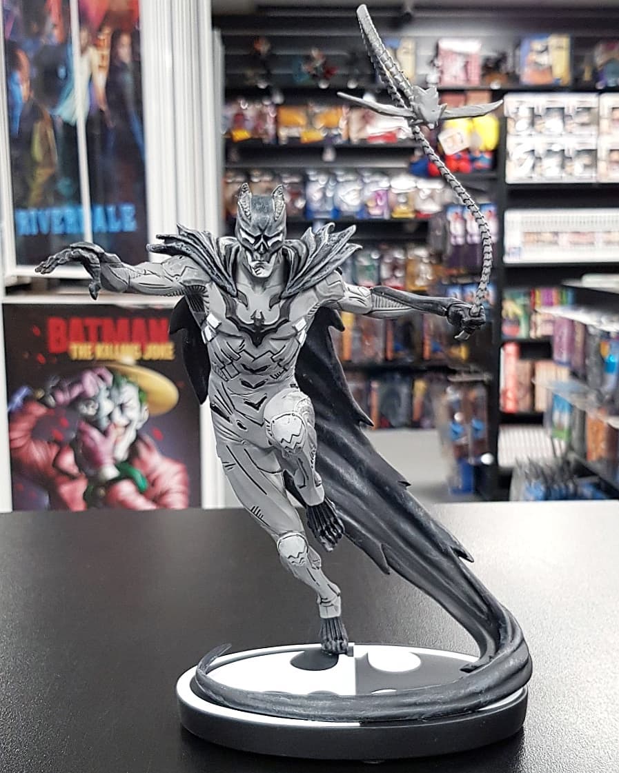 DC Direct Batman black & White Bjorn Lenkerhörnchen 1:10 statue Mcfarlane .d