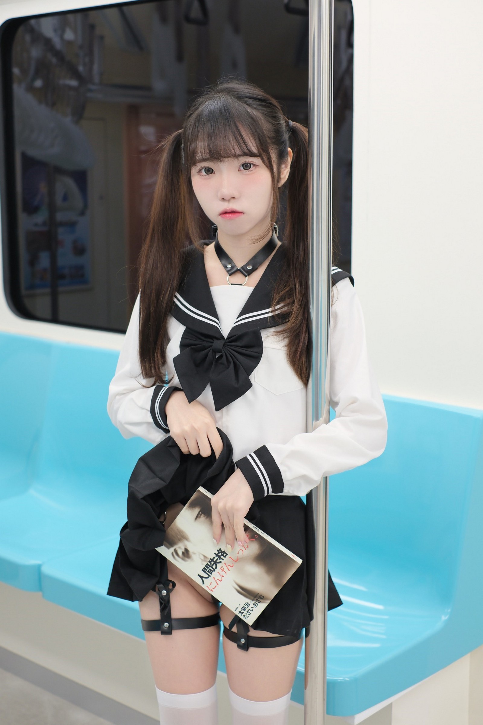 可可小白兔 電車上の女高中生 写真集 – 场景系主题 高清图集 [70P-40.5M]插图6