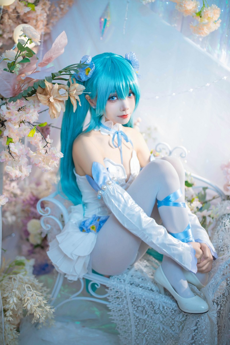 艾西Aiwest 初音未来粉蝶花Cosplay写真图集 Miku高清美图 44P (159.9M)插图4