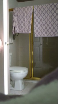 [Image: Voyeur62095103722.jpg]