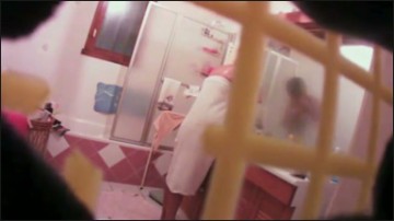 [Image: Voyeur13295140937.jpg]