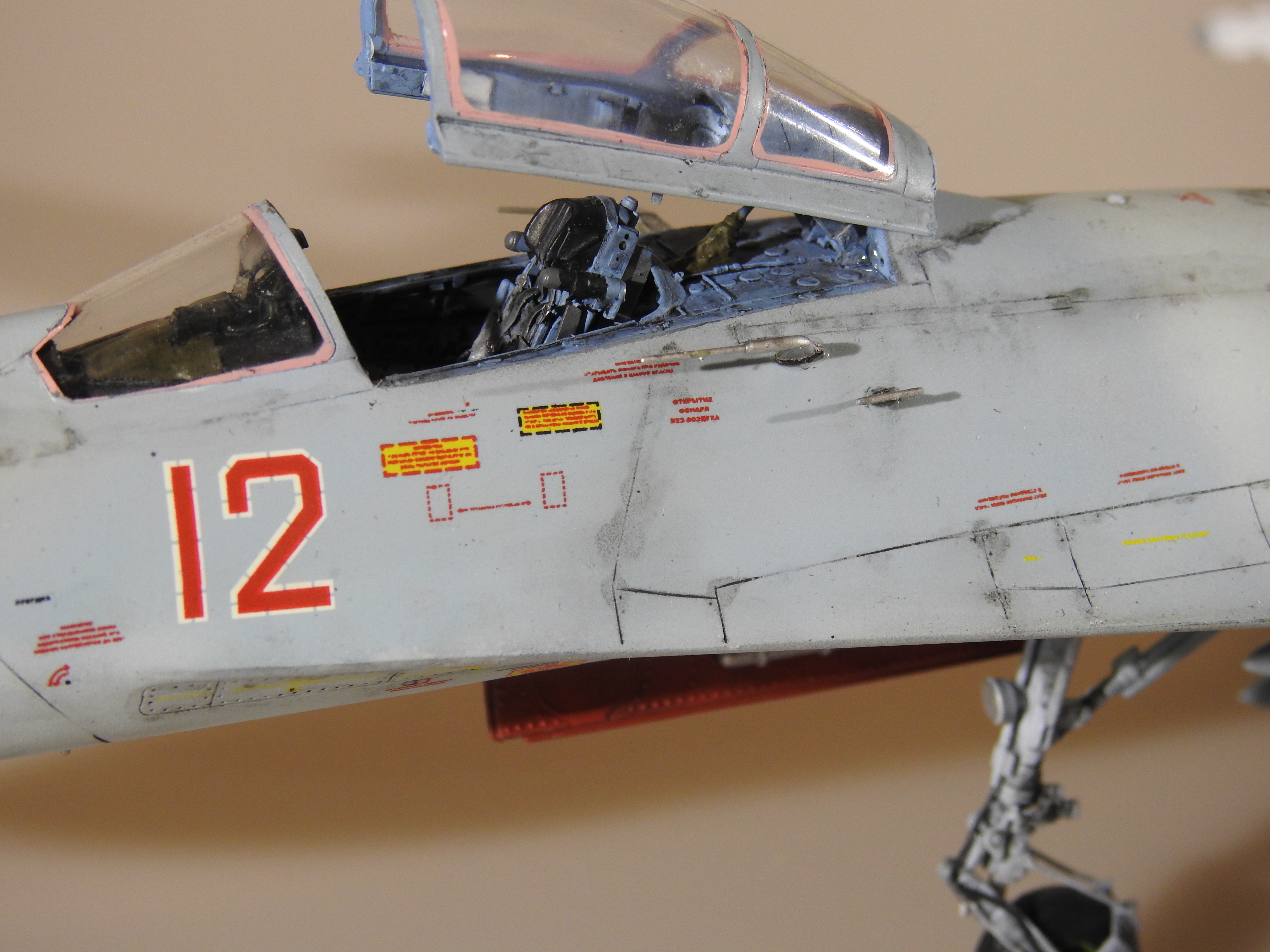 Su-27 Flanker B , Academy 1/48 – Klar DSCN5721