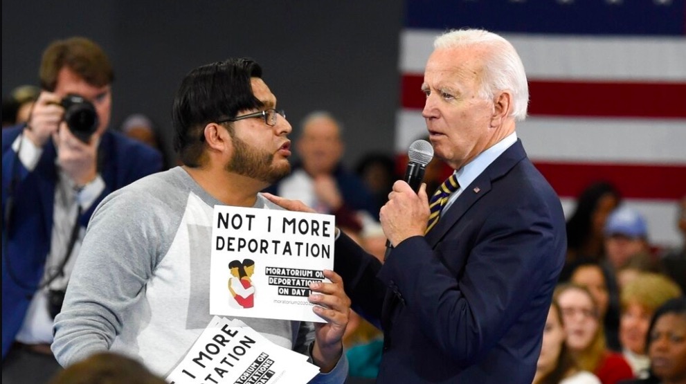 Joe Biden propone indemnizar a familias de migrantes víctimas de Trump