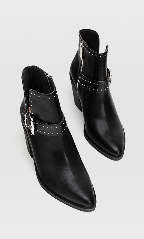 Stradivarius gležnjače sa nitnama i šnalom