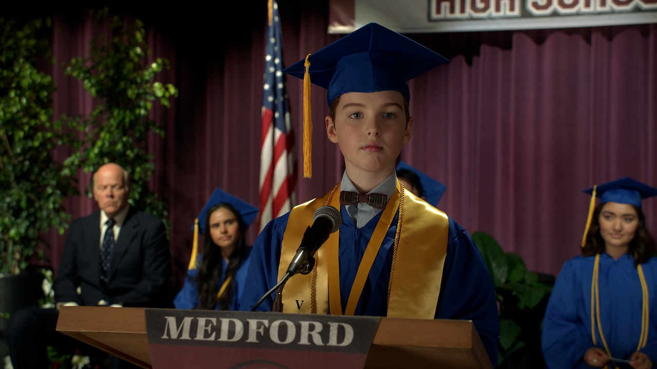 Young.Sheldon.S04E01.Graduation.1080p.10bit.AMZN.WEB-DL.AAC5.1.HEVC-Vyndros.mkv_snapshot_16.03_[2020