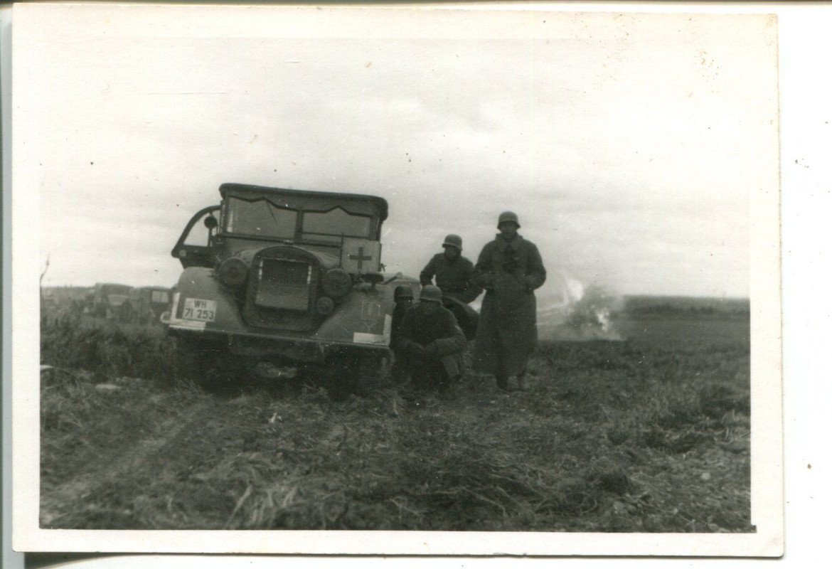 Sanitäts - LKW Rotes Kreuz Wehrmacht Festgefahre