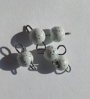 белый фосфор синии точки