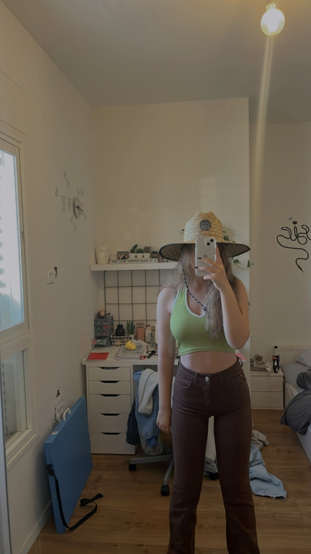 87ED6832-509A-4F3A-A680-67DEB1563B1E