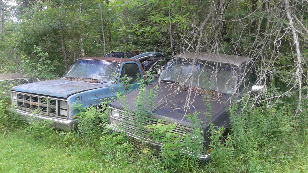 23) 83-84 Chevy & 81-82 GMC