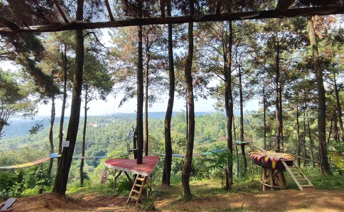Potret Ujung Aspal di Desa Pusakamulya, Kecamatan Kiarapedes, Kabupaten Purwakarta, Jawa Barat.