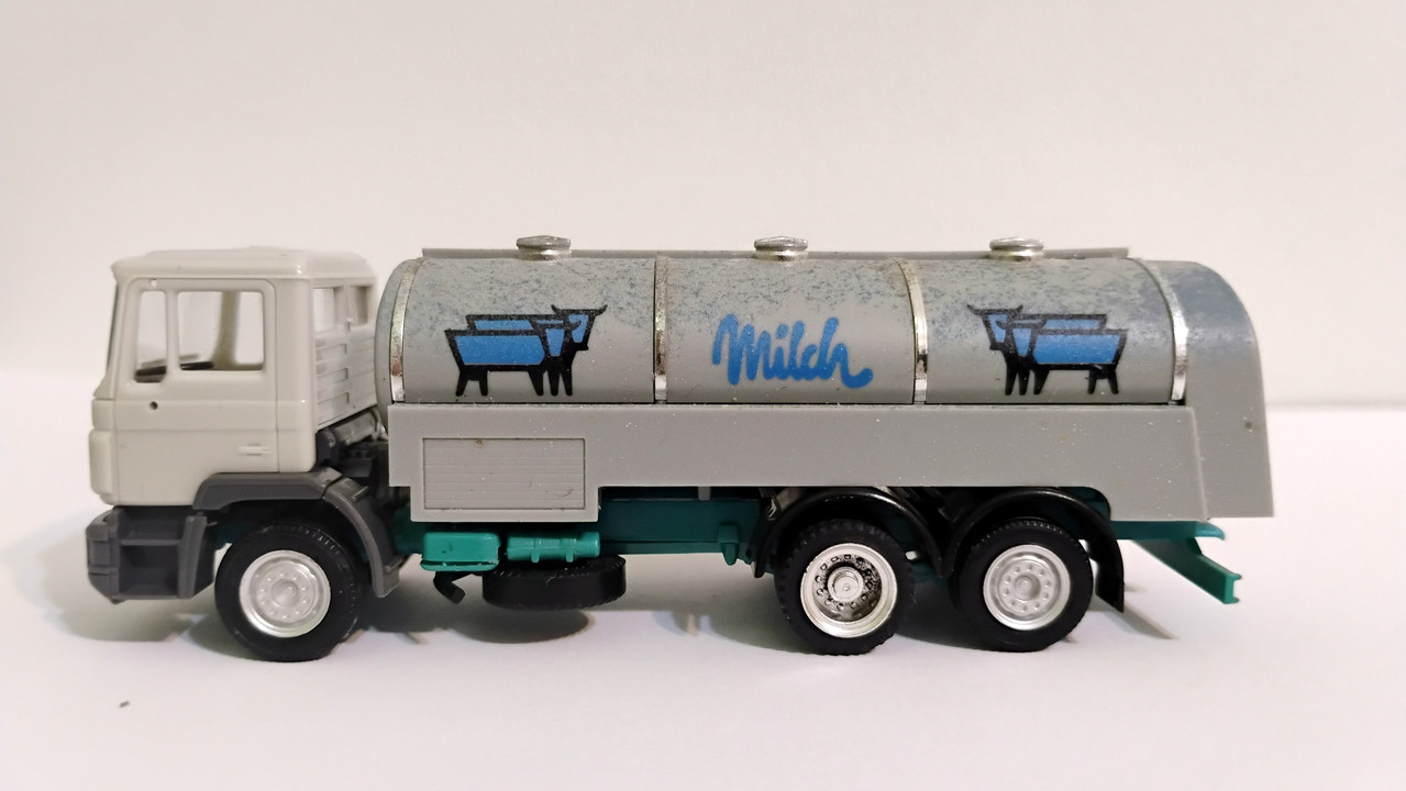 Mach (3383)