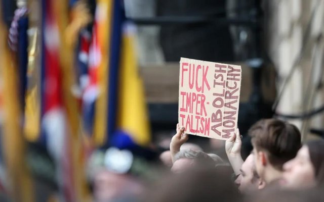 Rechazan la monarquía británica Rechazan la monarquía británica
