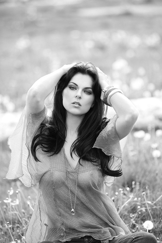 Serinda-Swan-Sexy-Nude-UpskirtStars.com-1-1024x682 (8)