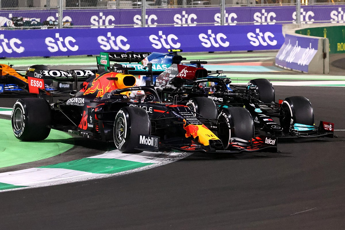 max-verstappen-red-bull-racing.jpg