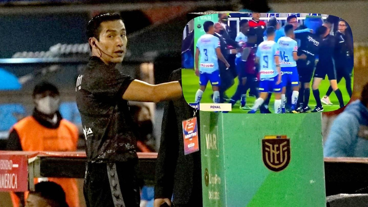 Árbitro recibe un puñetazo tras revisar el VAR y marcar un penal