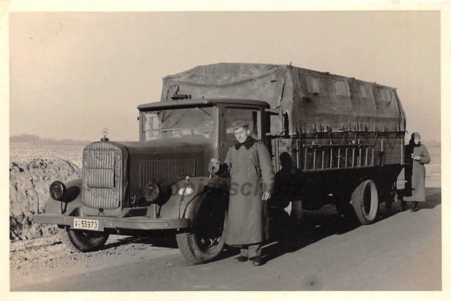 LKW Mercedes Lo 3500 bei Büderich Düsseldorf