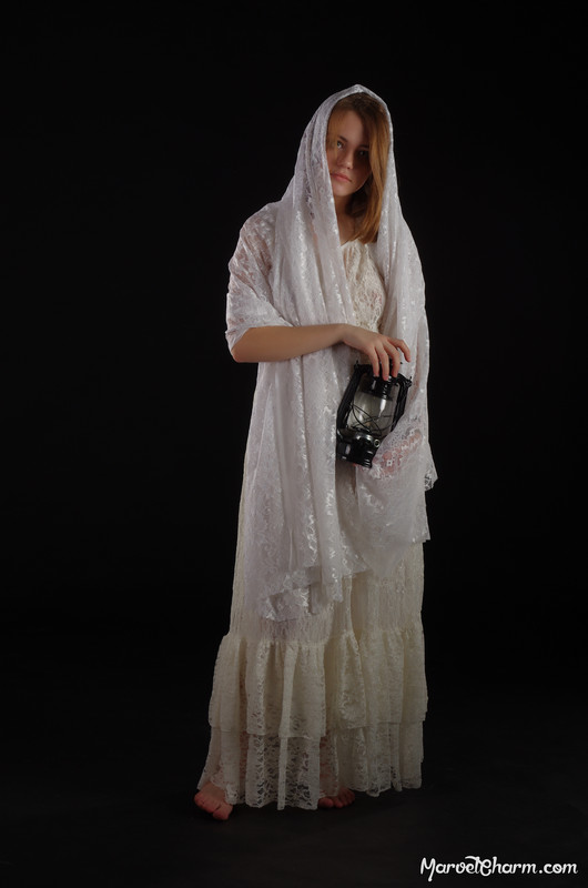 MarvelCharm_Nicolette-Lantern-019