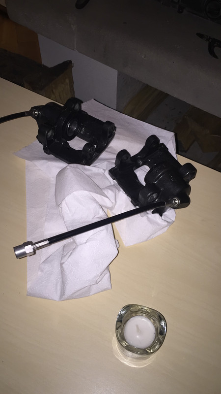 FCF4C196-8199-49C6-AD0A-04A8FE23DCEB