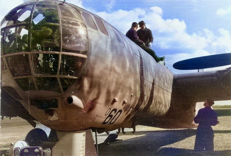 Heinkel He 177 "Greiff"  (2012) Le-Heinkel-He-177-a-t-surnomm-le-cercueil-enflamm-par-ses-quipages-car-la-surchauffe-tait