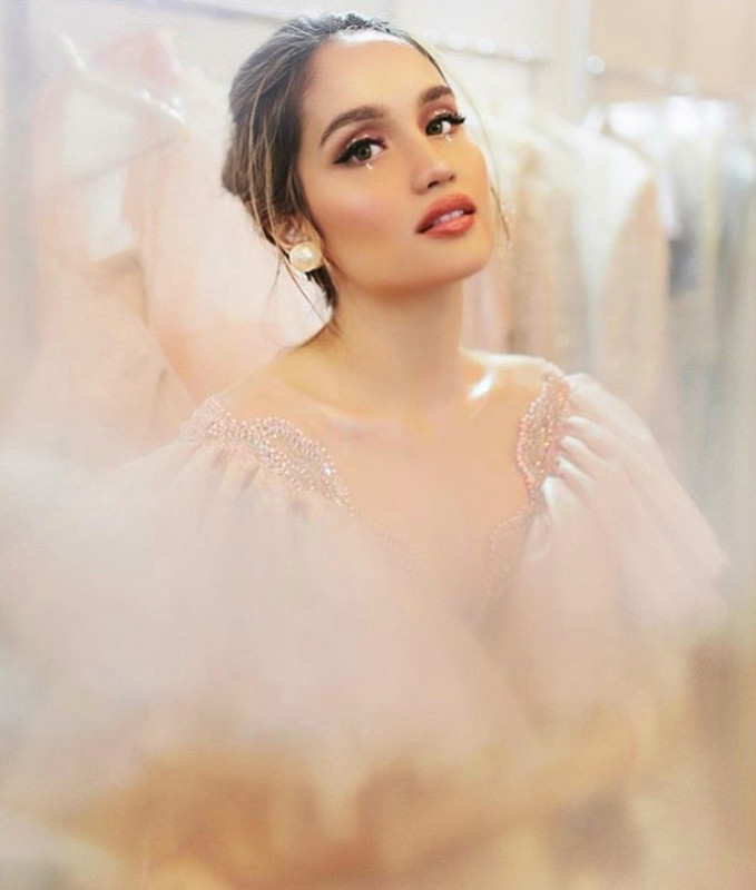 Cinta Laura